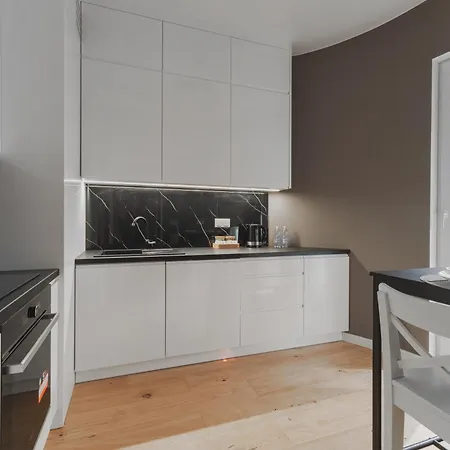 Apartment Wola Tower - 2-room And Free Parking *